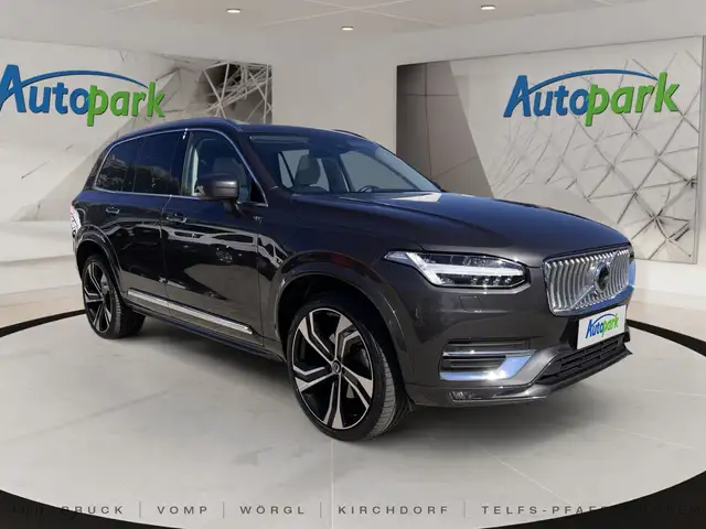 Volvo XC90 B5 AWD Mild Hybrid Ultimate Bright Ansicht 3