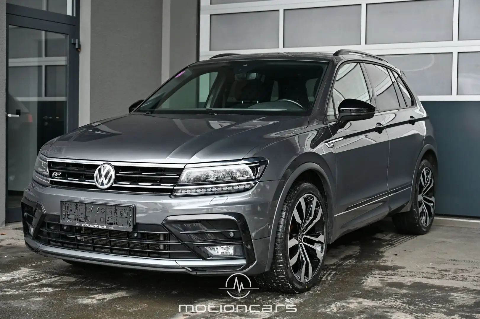 Volkswagen Tiguan 2.0 TDI BMT Comfortline 4Motion R-line Pickerl NEU Grau - 1