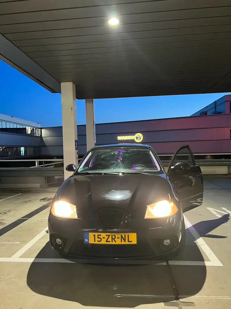 SEAT Ibiza 1.6-16V Freestyle Noir - 2