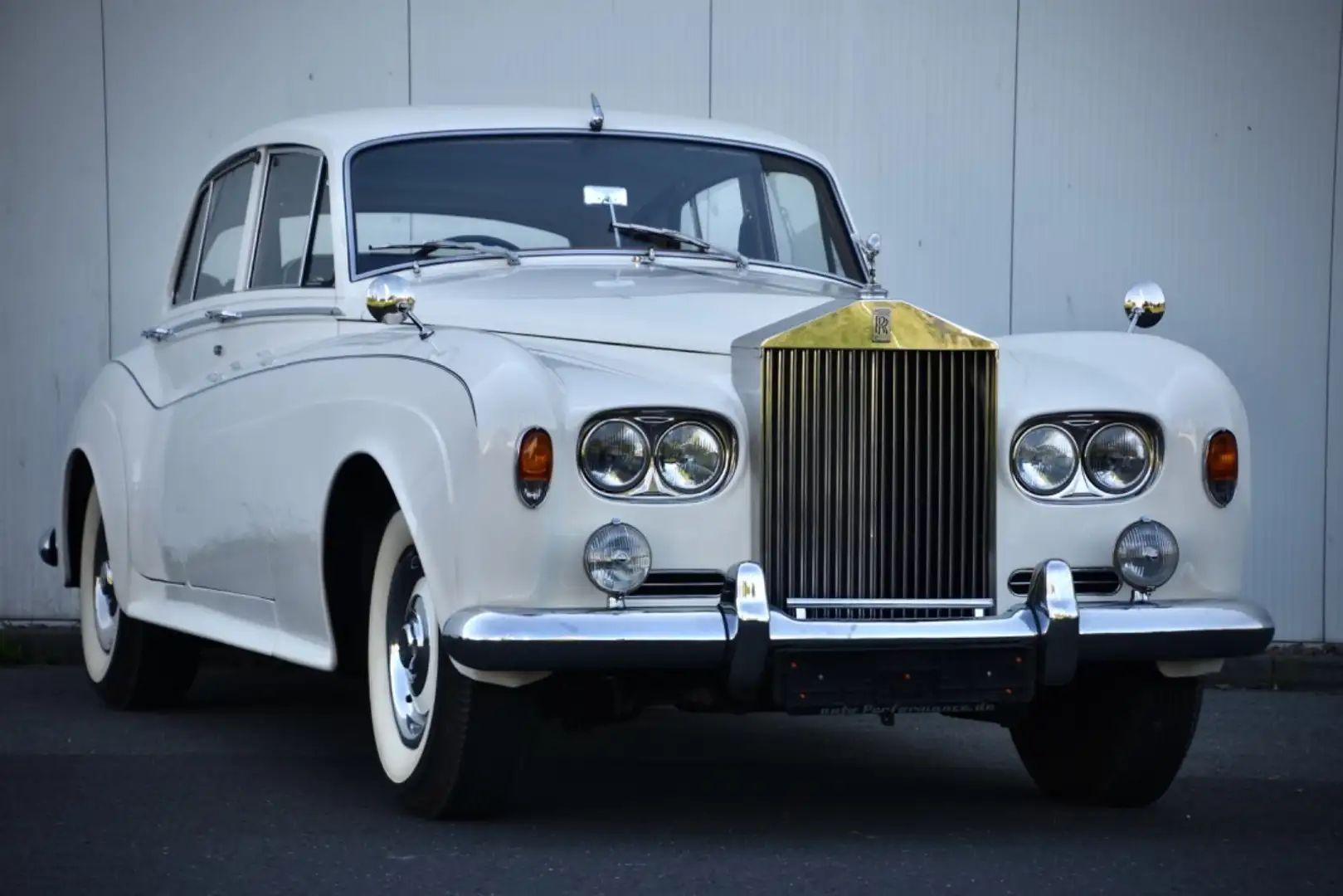 Rolls-Royce Cloud III White - 1
