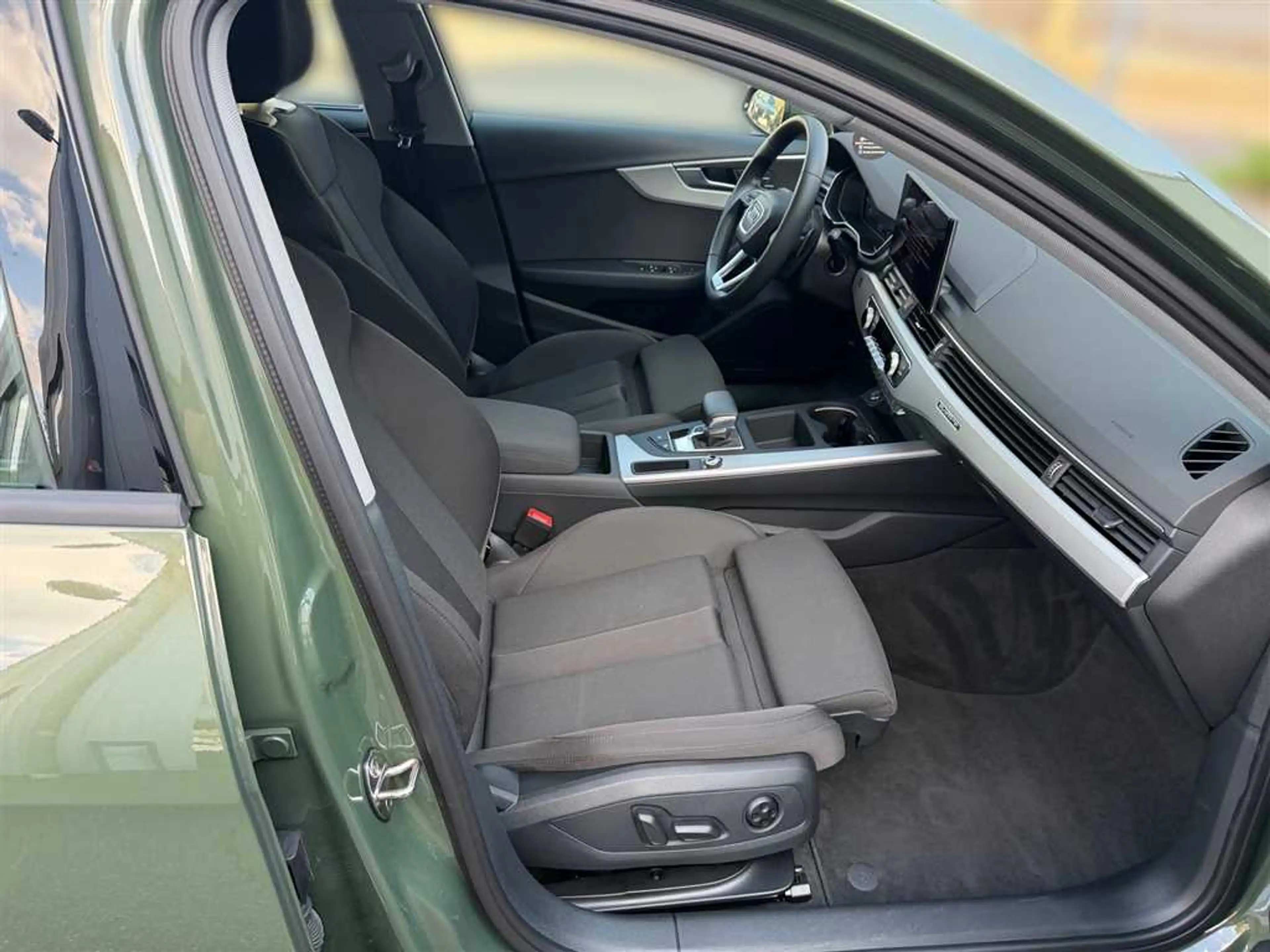 Audi A4 allroad A4 allroad 45 2.0 TFSI quattro S-tronic — photo 16