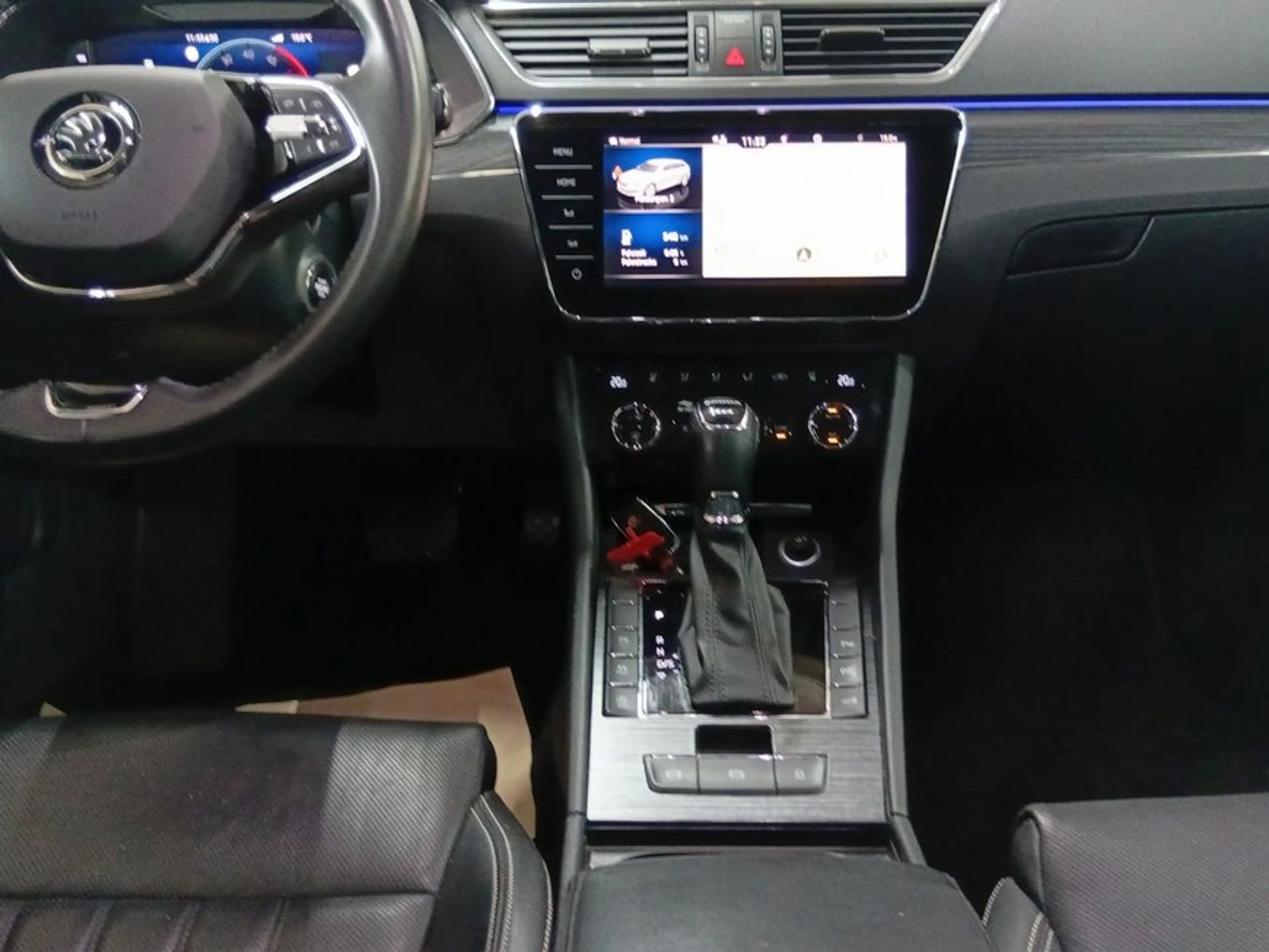 Skoda Superb Combi 2.0 TDI 4x4 DSG Style — photo 14