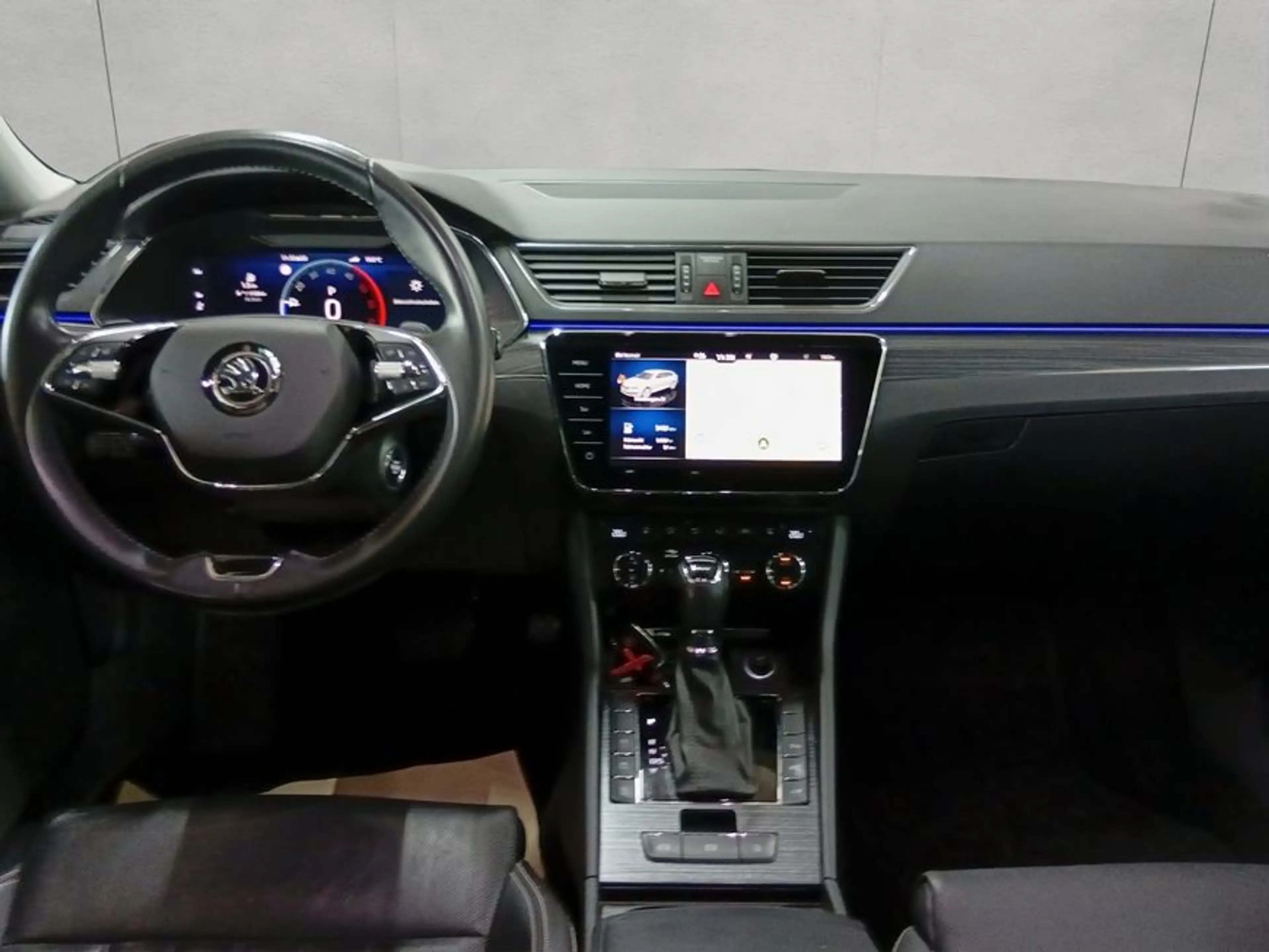 Skoda Superb Combi 2.0 TDI 4x4 DSG Style — photo 13