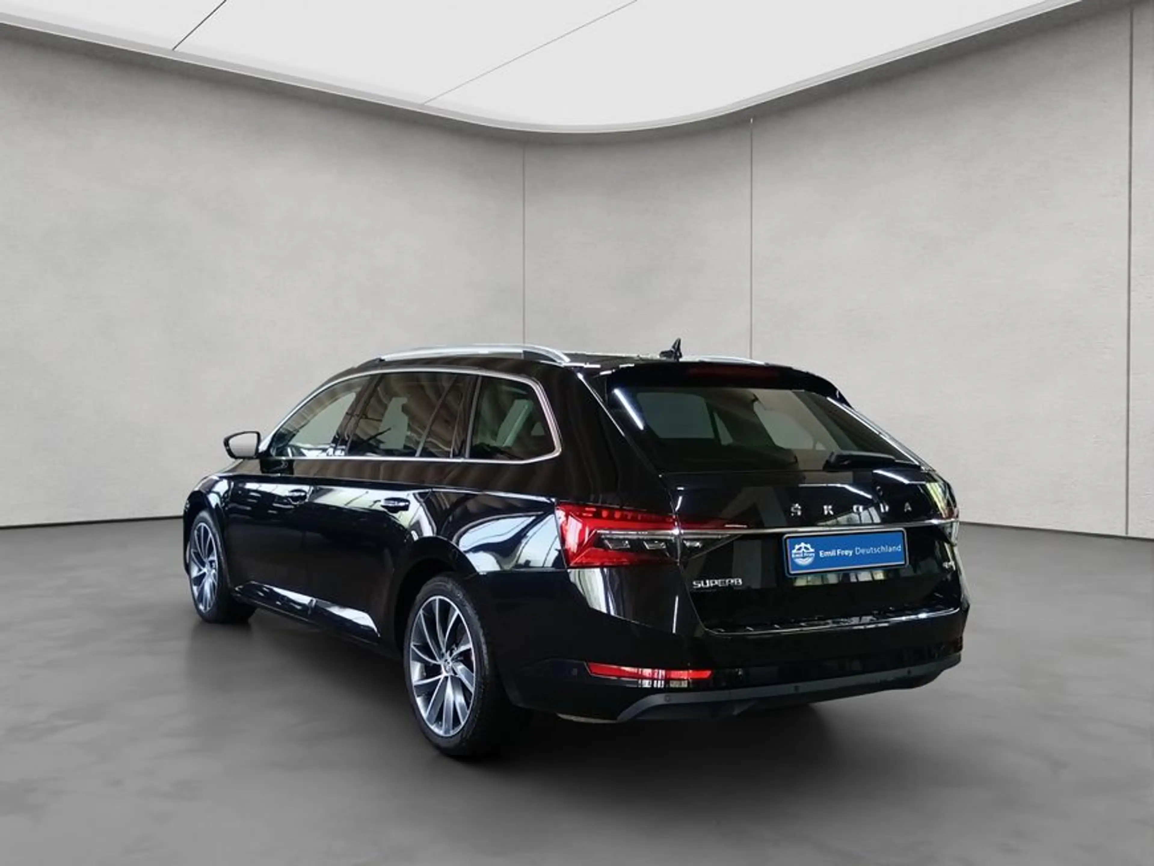 Skoda Superb Combi 2.0 TDI 4x4 DSG Style — photo 3