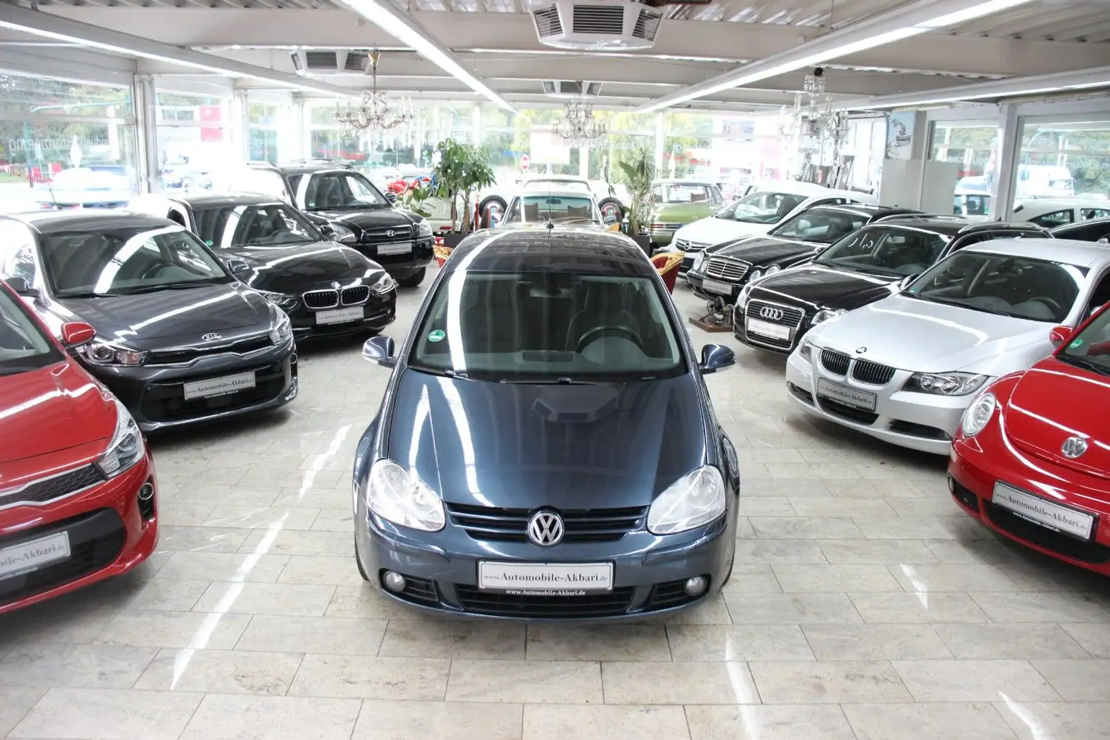 Volkswagen Golf V Lim. Tour Blau - 1
