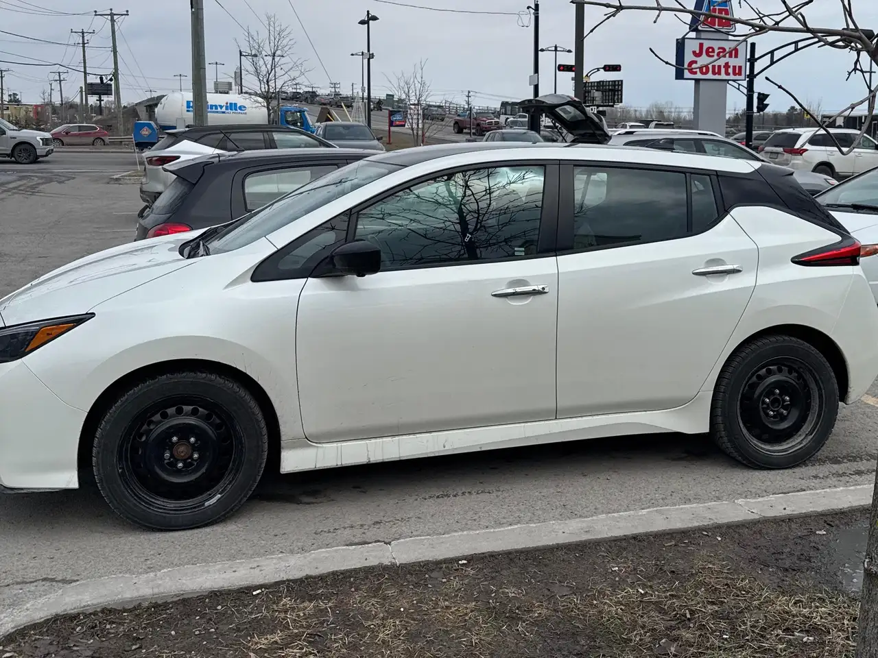 2024 Nissan Leaf
