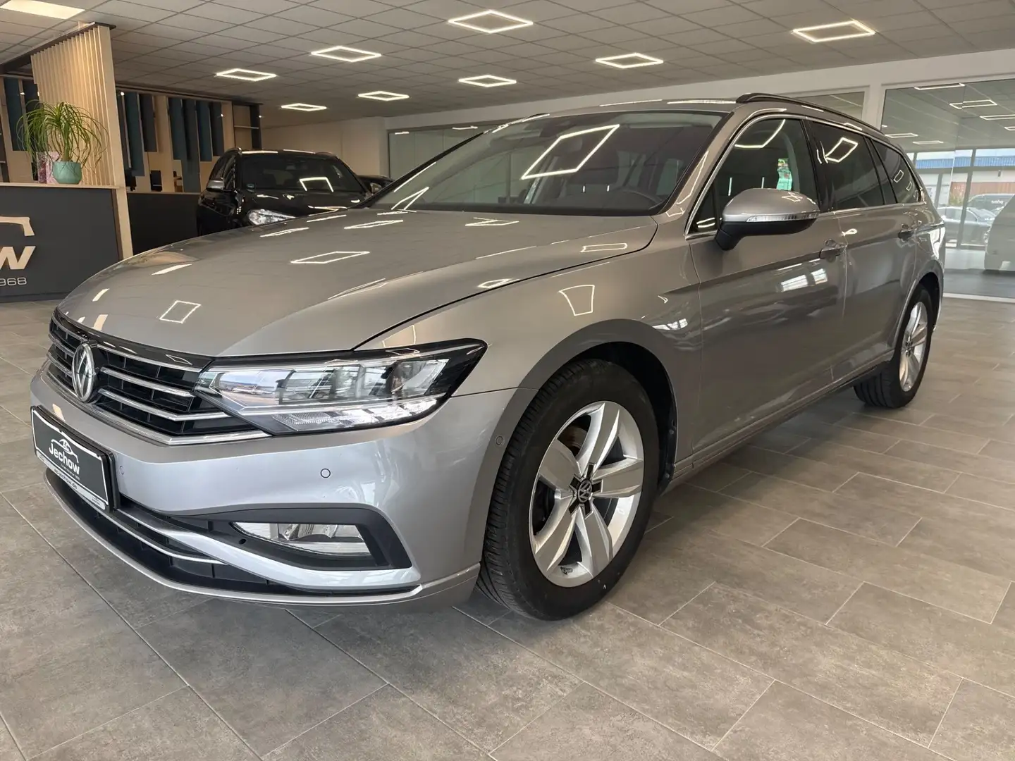 Volkswagen Passat Variant 2.0 TDI Business el Sitze/Heckkl. Ahzv Silber - 1