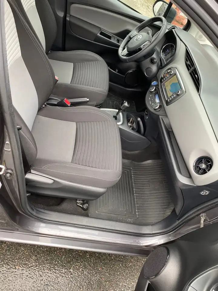 Toyota Yaris Yaris — photo 3
