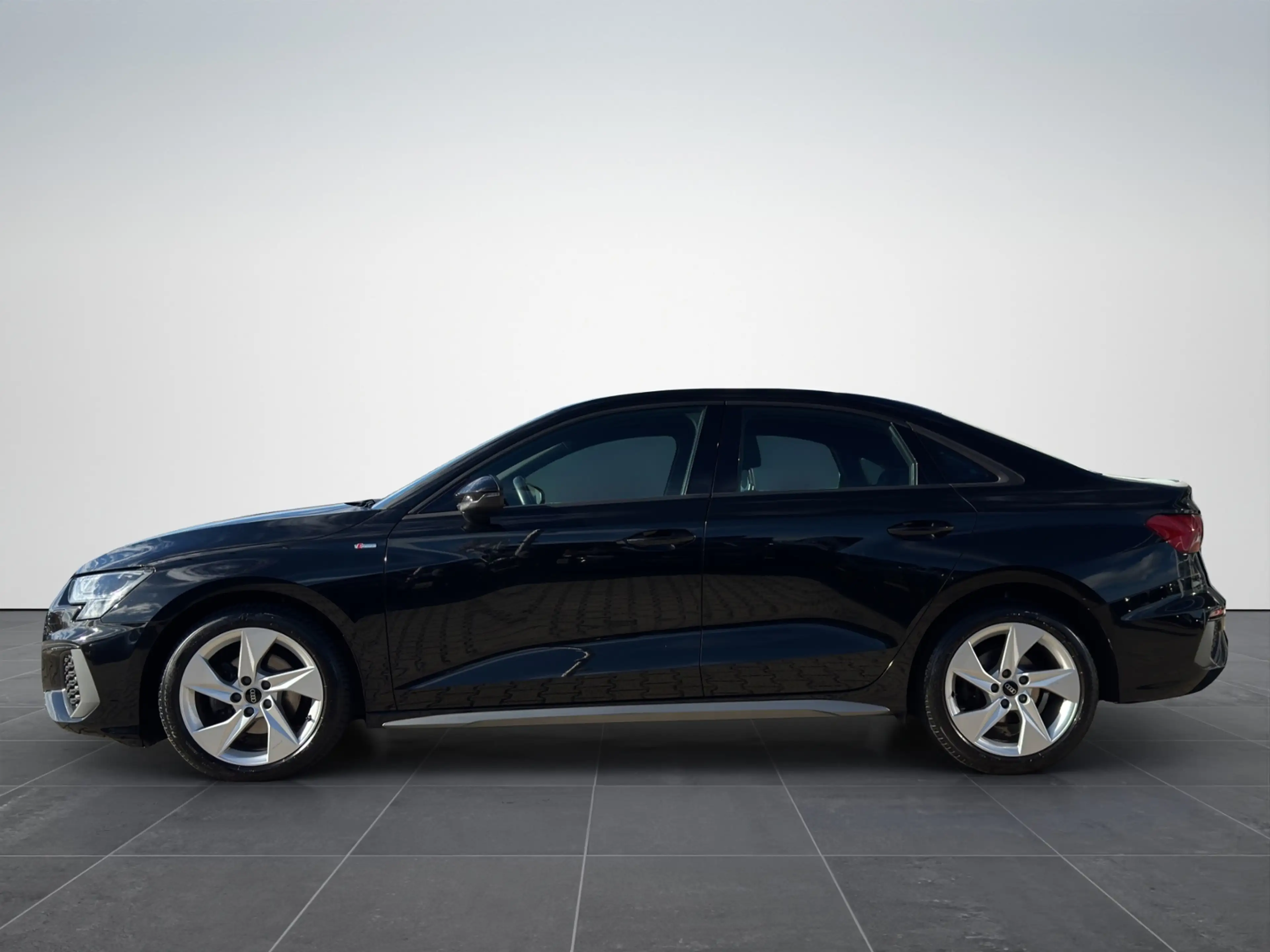 Audi A3 Limousine S line 35TDI S tronic *ACC*VC+*MfL*MMI- — photo 4
