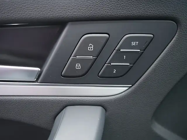 Audi Q5 view 10