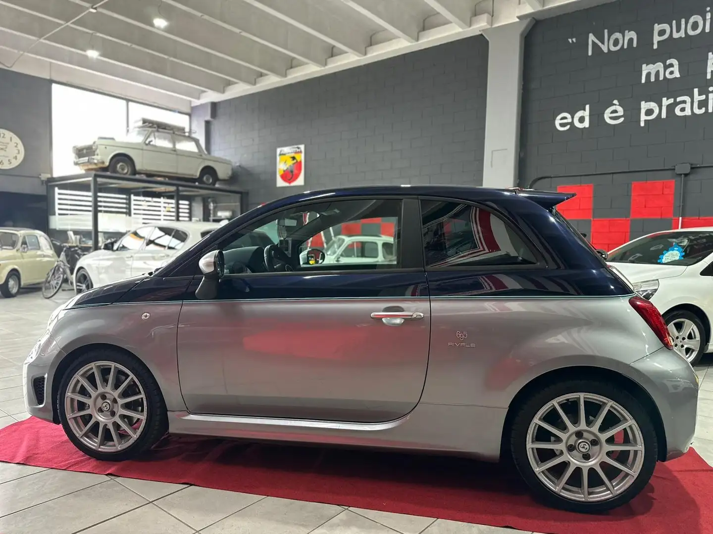 Abarth 695 695 1.4 16v Rivale 180cv auto my18 Grau - 2
