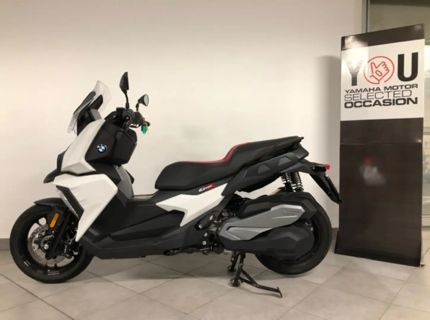 BMW C 400 X Scooter Weiß - 2