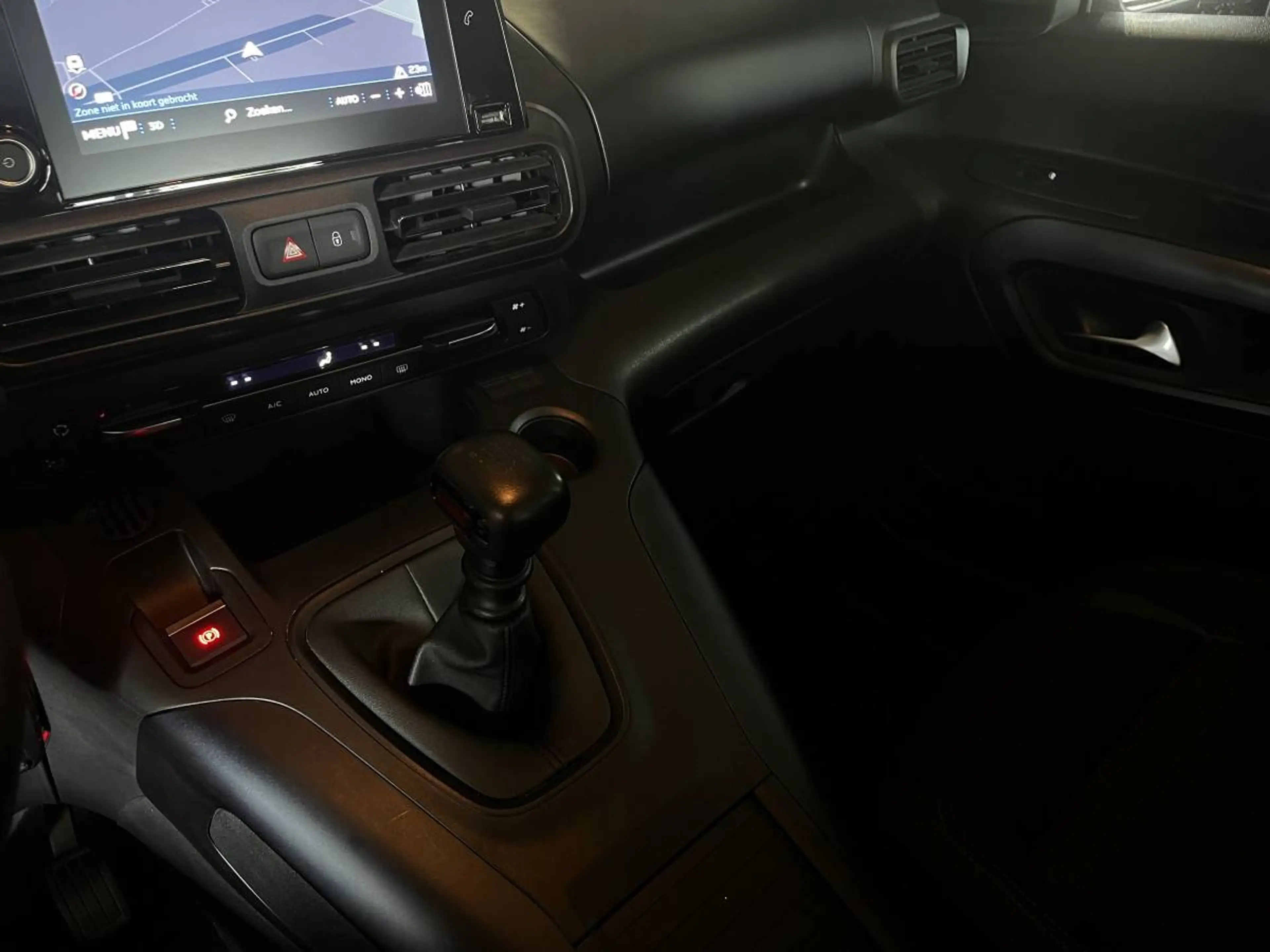 Peugeot Rifter 1.2 PureTech Long Active | 7pl. | Camera | Bt | ... — photo 15