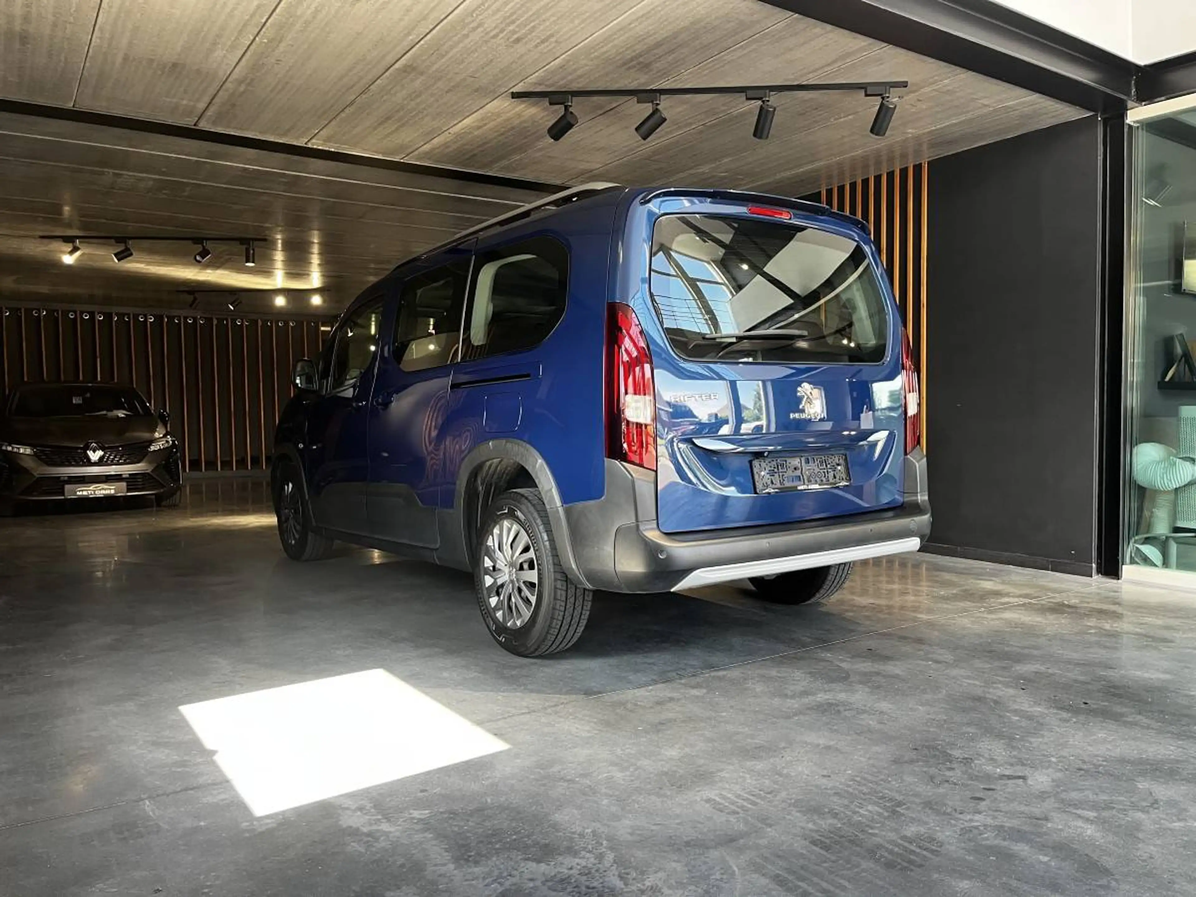 Peugeot Rifter 1.2 PureTech Long Active | 7pl. | Camera | Bt | ... — photo 10