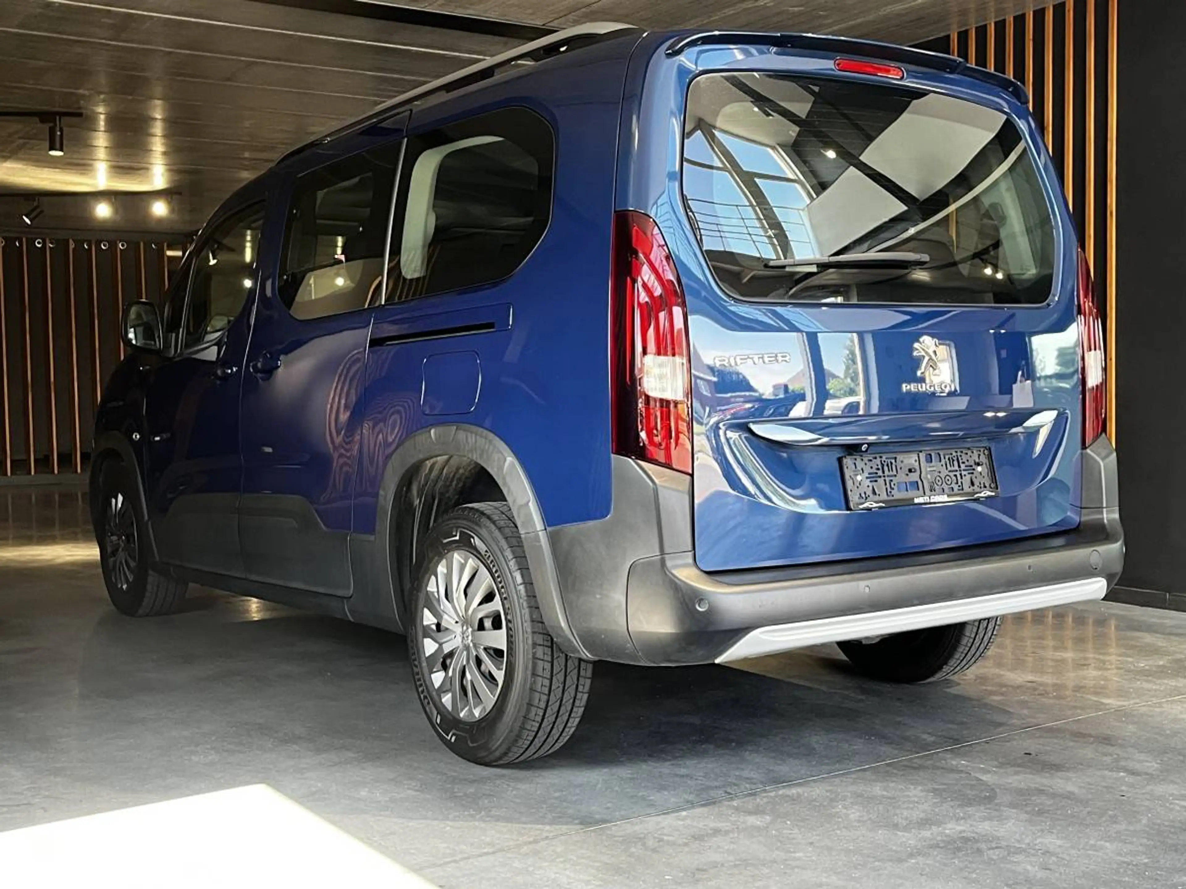 Peugeot Rifter 1.2 PureTech Long Active | 7pl. | Camera | Bt | ... — photo 11