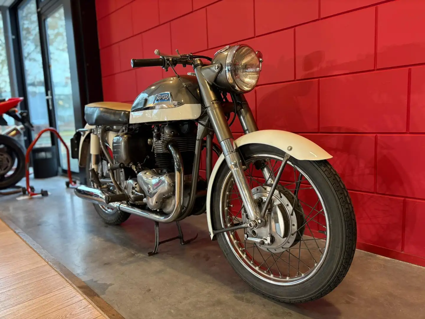 Norton Dominator 99 - 2