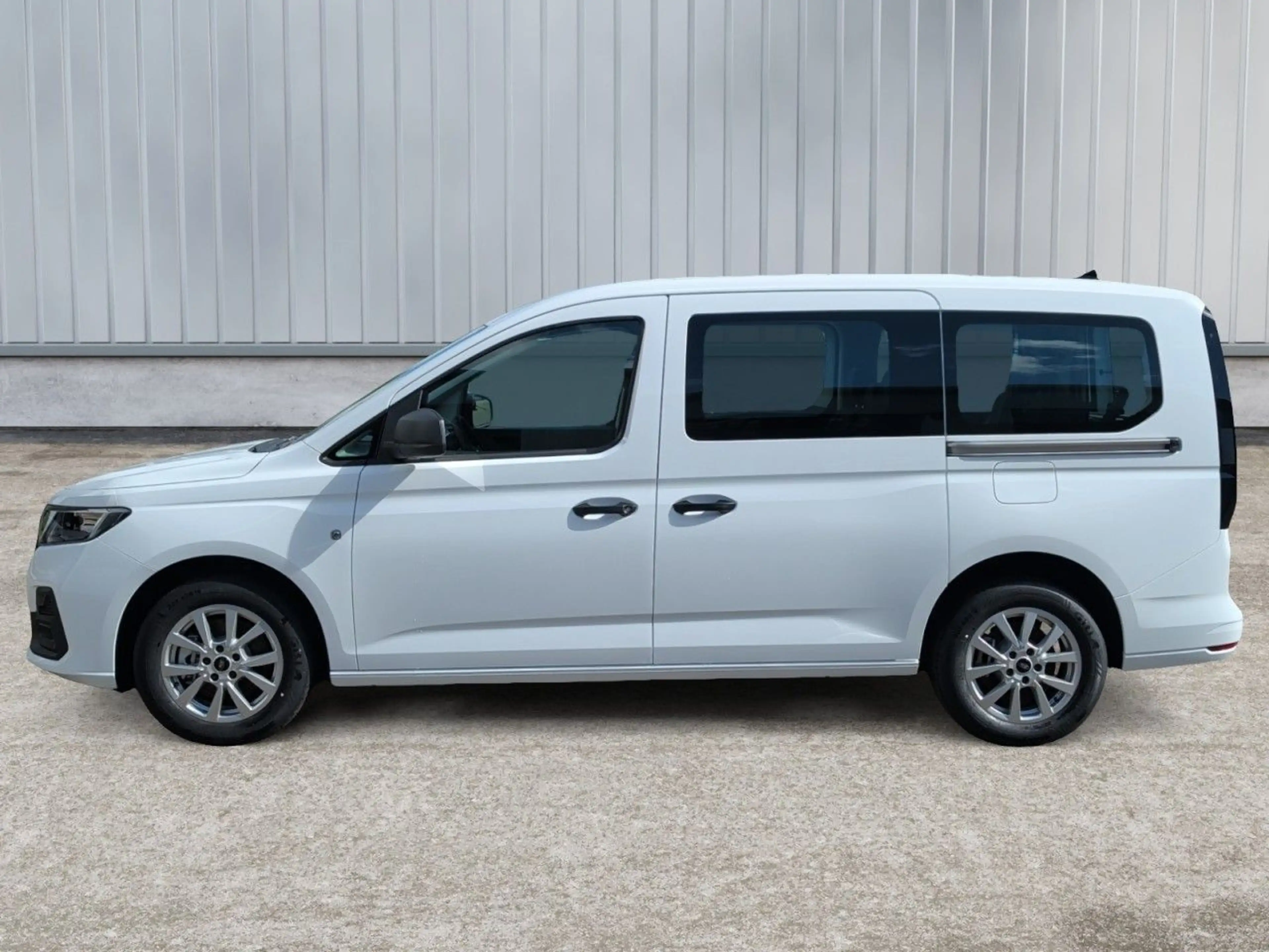 Ford Tourneo Connect Trend L2 1.5 EB AHK+Standheizung — photo 3