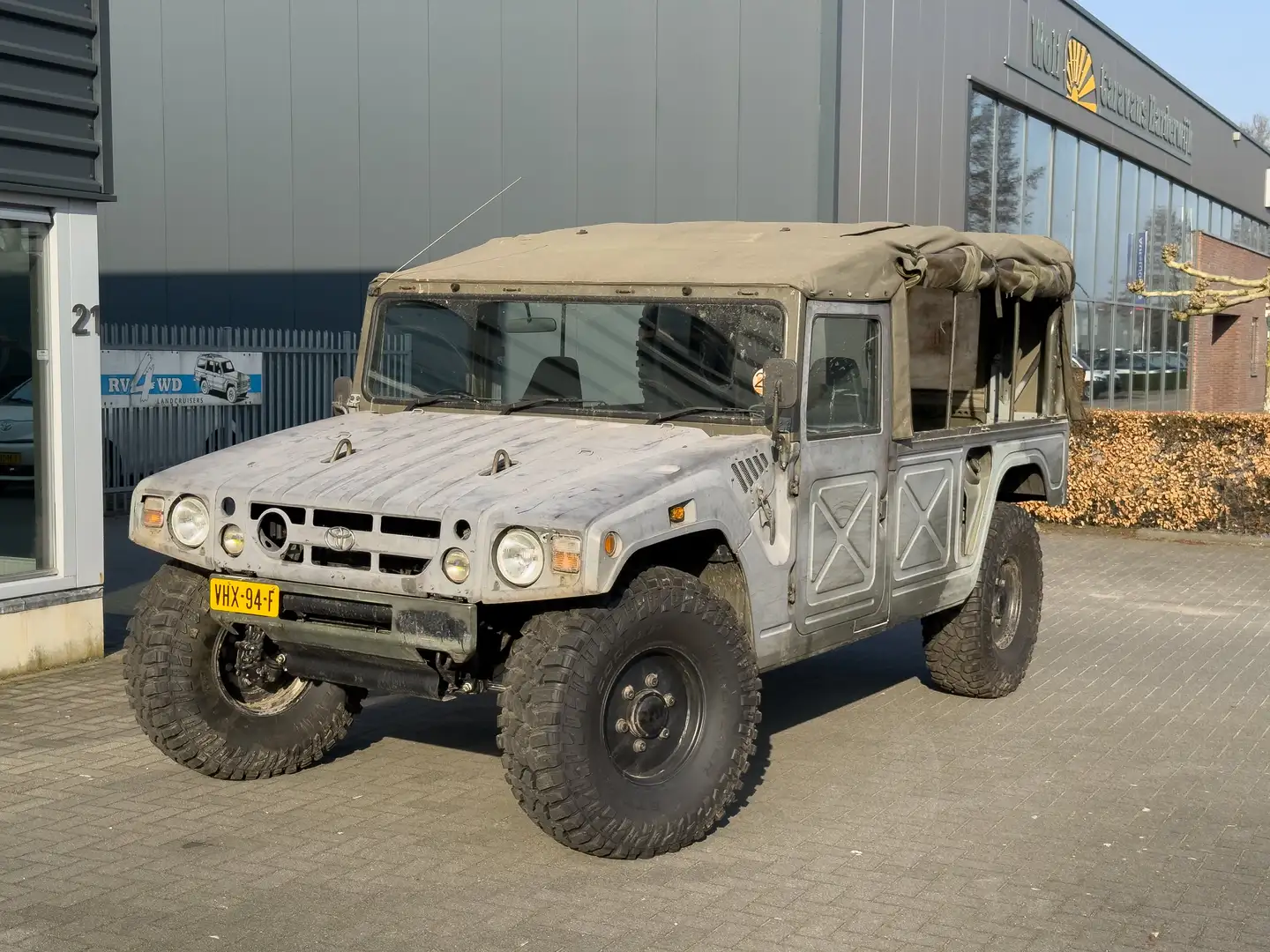 Toyota Land Cruiser Mega Cruiser Verde - 1