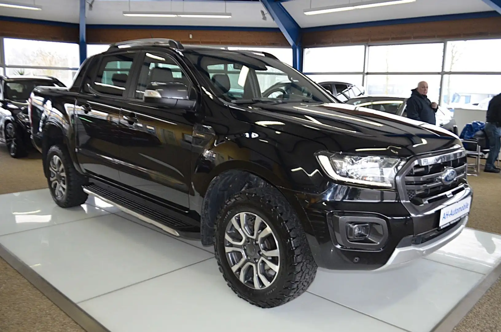 Ford Ranger Wildtrak Doppelkabine 4x4 AUTOMATIK Schwarz - 2