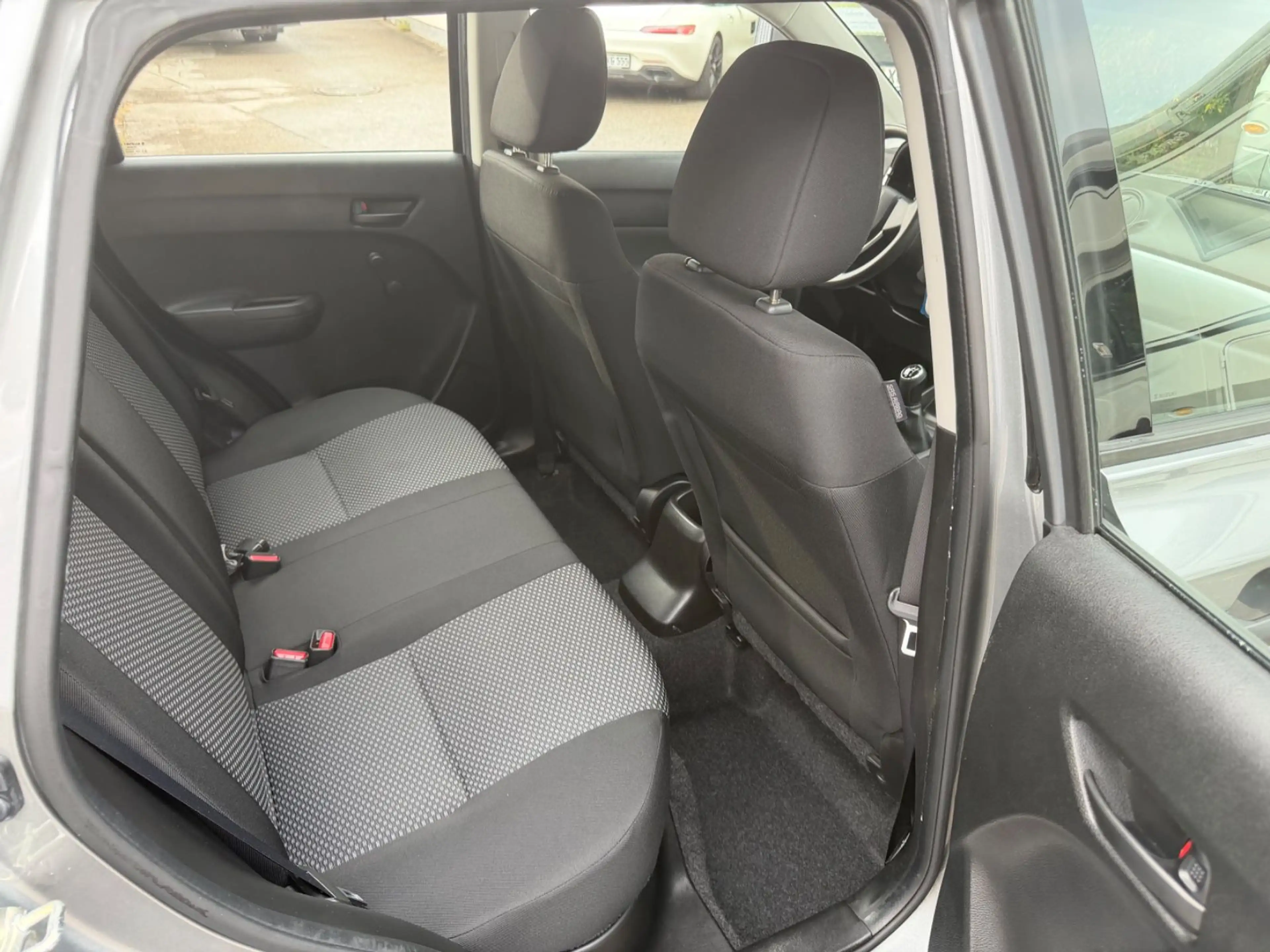 Suzuki Vitara 1.6 Allgrip 4WD~Klima~Radio~Blueth~ — photo 12