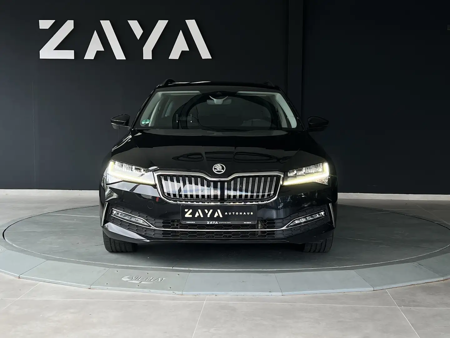 Skoda Superb 1.4 TSI Hybrid*VIRTUAL*STAND-HZG*AHK* Negro - 2