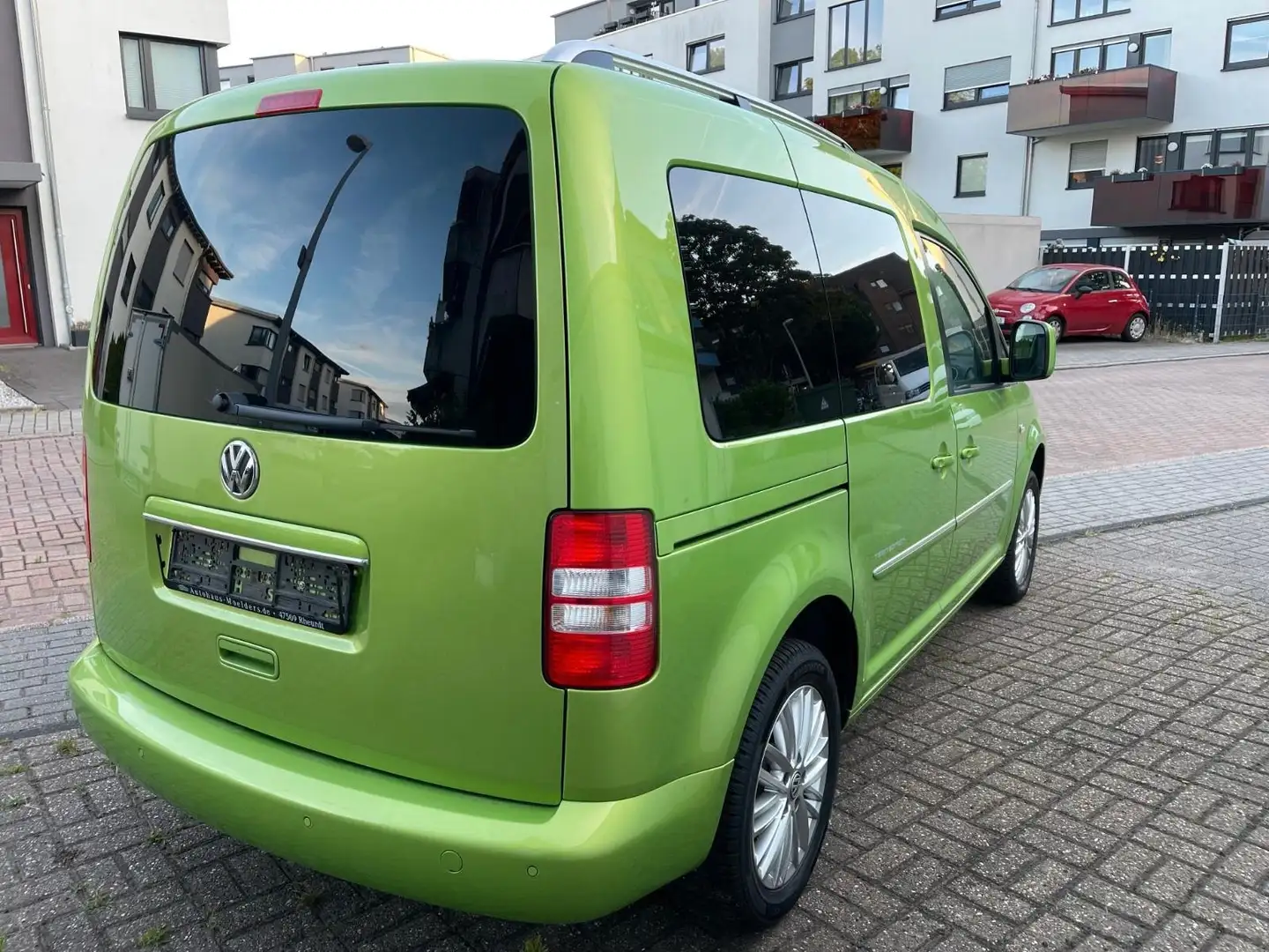 Volkswagen Caddy Caddy 1.6 TDI Team Edition Grün - 2