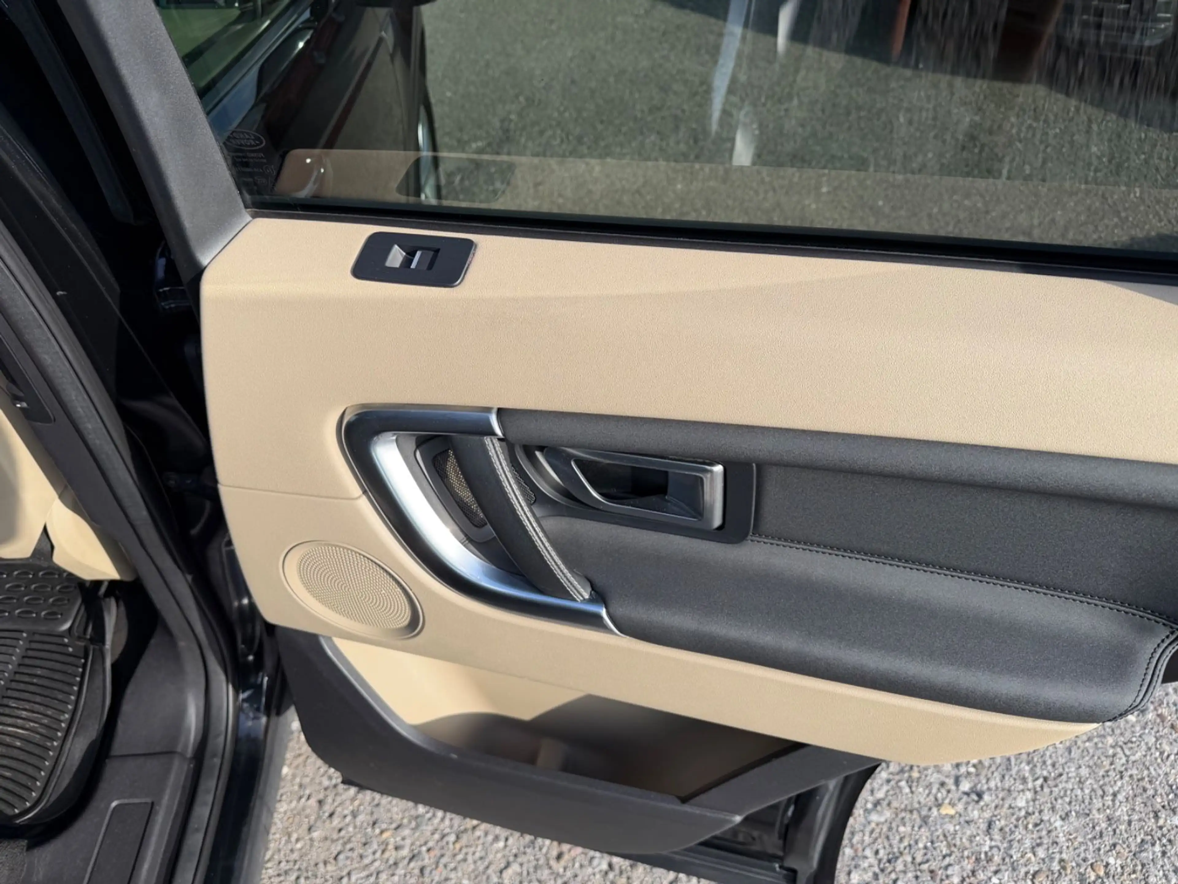 Land Rover Discovery Sport HSE 7-sitzer Leder LED AHK Kamer — photo 12