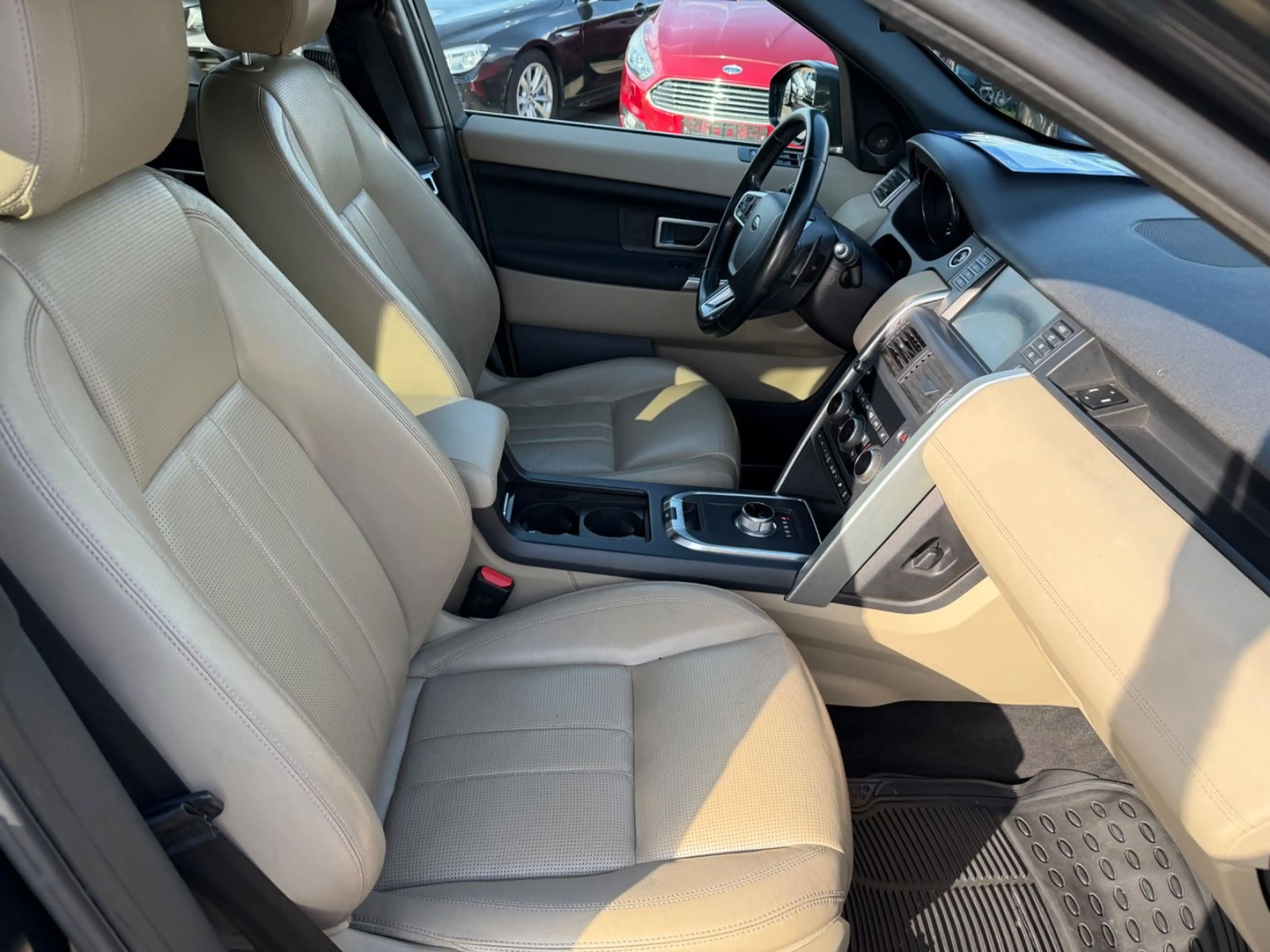 Land Rover Discovery Sport HSE 7-sitzer Leder LED AHK Kamer — photo 9