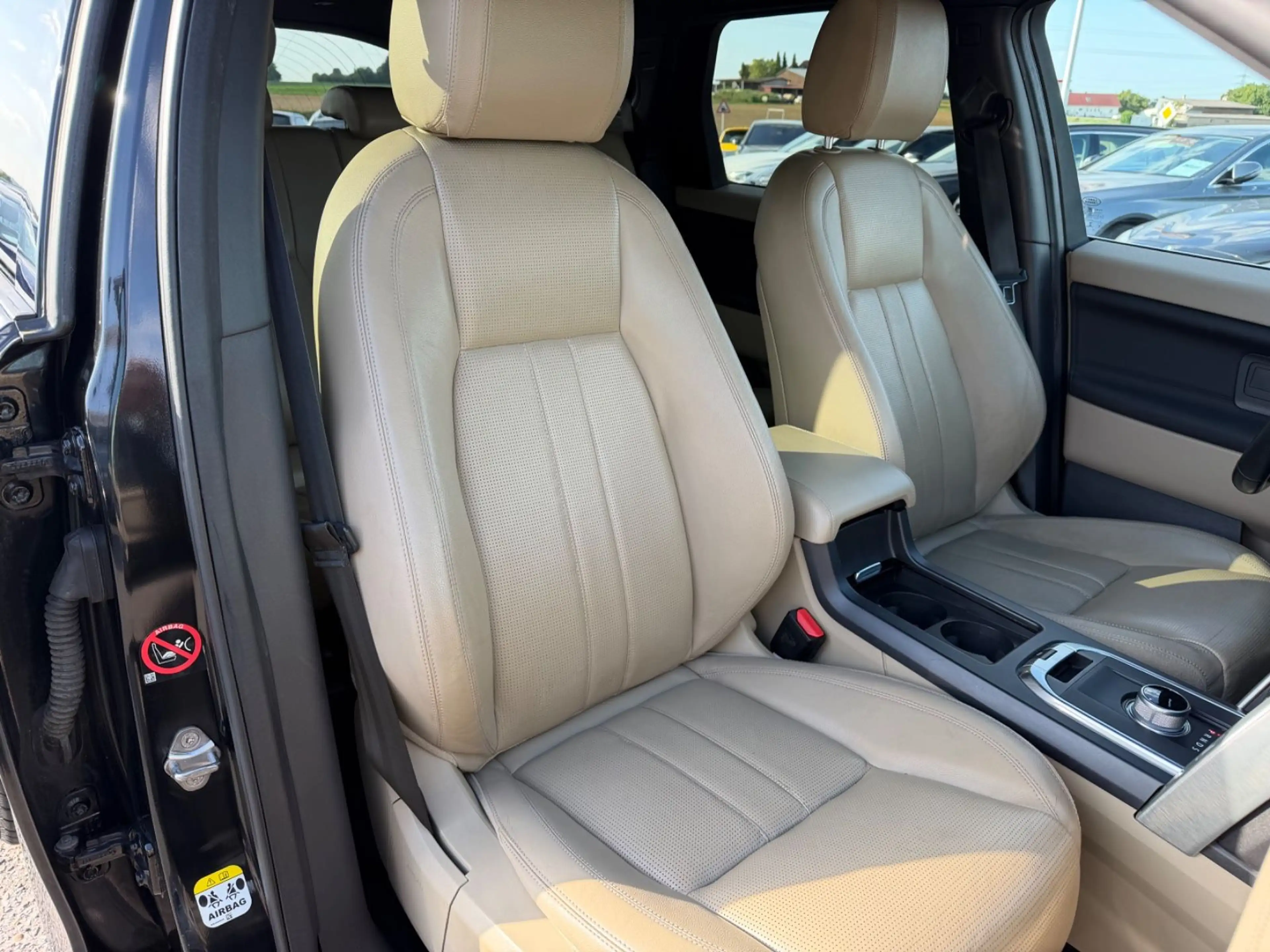Land Rover Discovery Sport HSE 7-sitzer Leder LED AHK Kamer — photo 7
