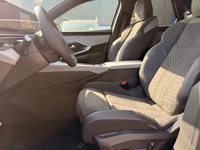 Peugeot 3008 GT Elektro 210 73kWh Ansicht 12