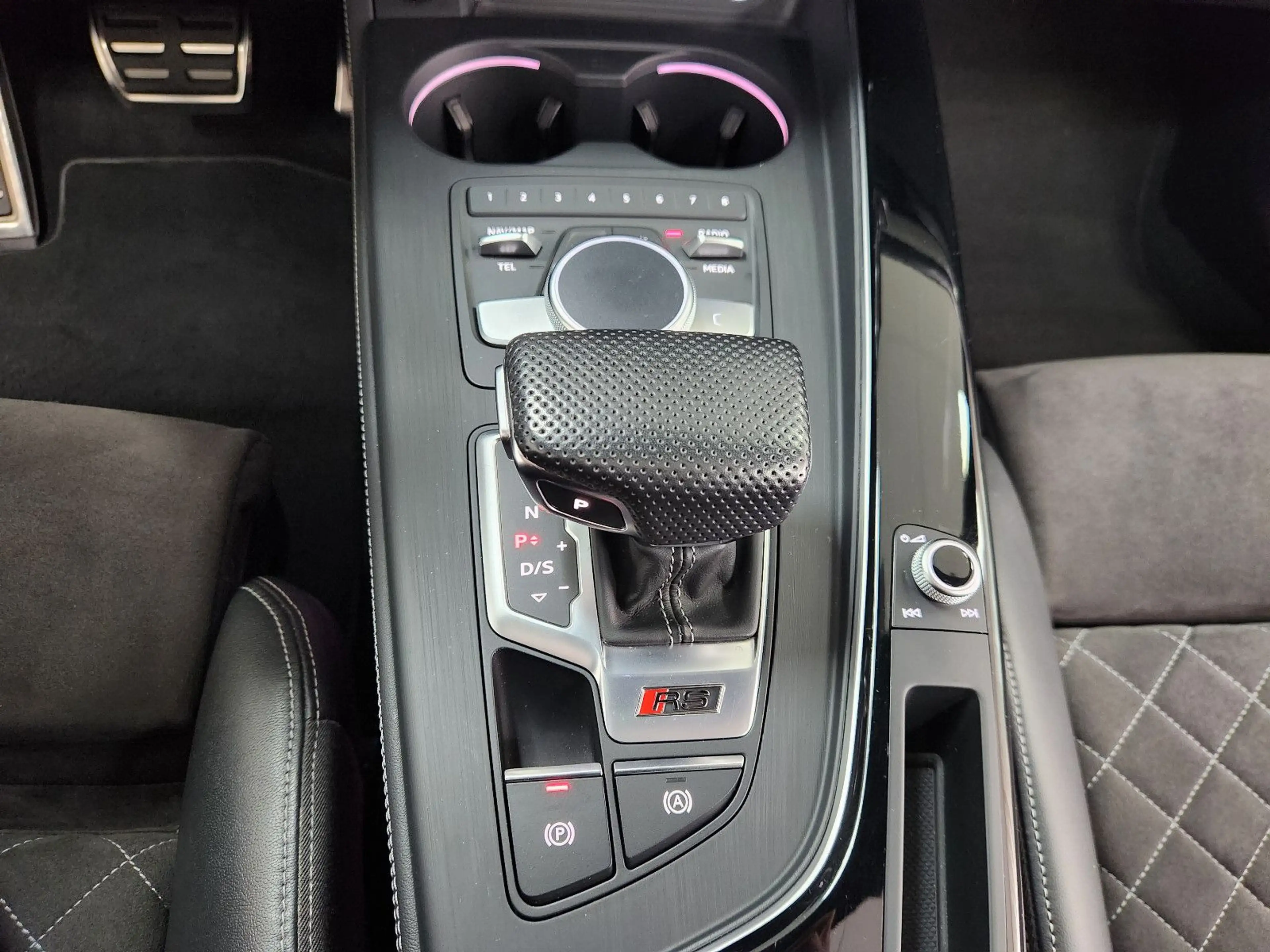 Audi RS5 Coupé quattro Pano SHZ LED Kam. Tel. — photo 29