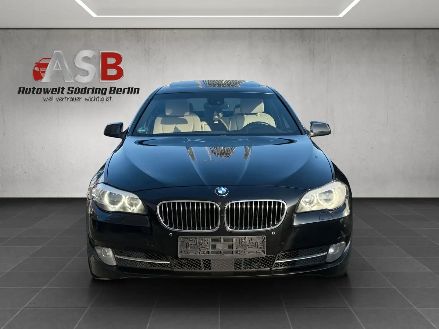 BMW 525 d Lim. Leder*SD*Xenon*Frontentertainment*Navi Czarny - 2