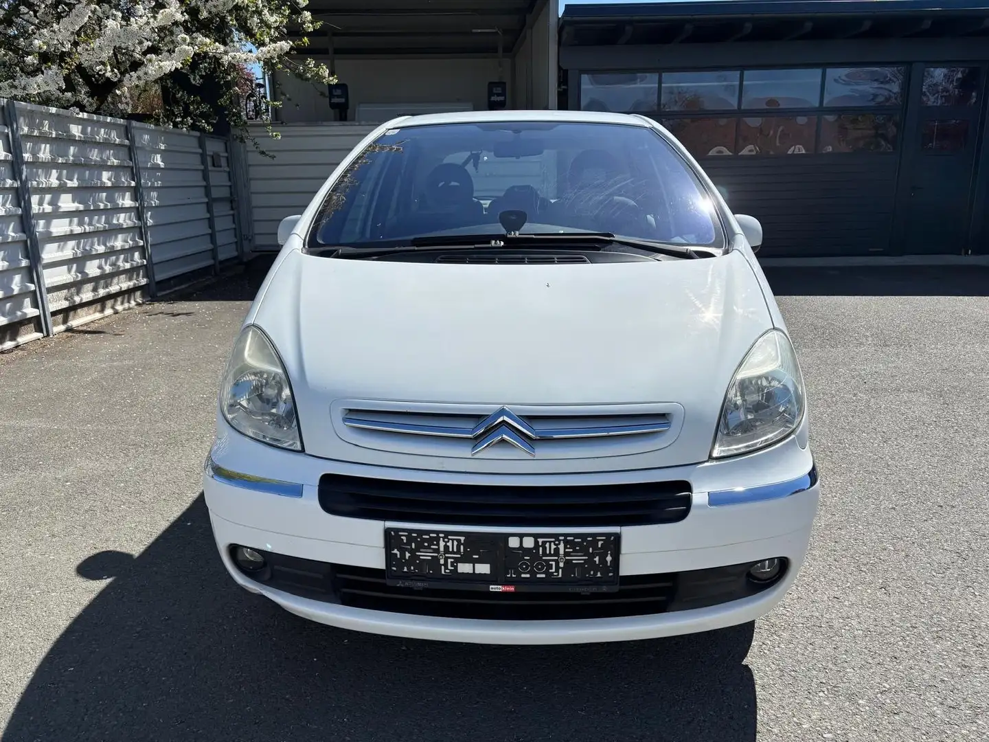 Citroen Xsara Picasso 1,6i First Weiß - 2