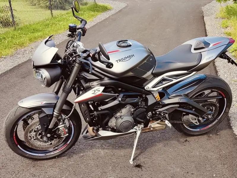 Triumph Street Triple 765
