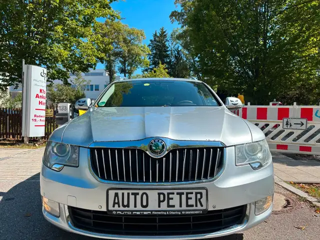 Skoda Superb view 10