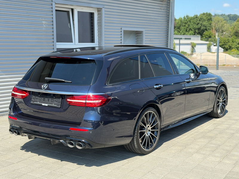 Mercedes-Benz E 53 AMG T-Modell 4Matic+*SAGA*PANO*MBUX* — photo 6