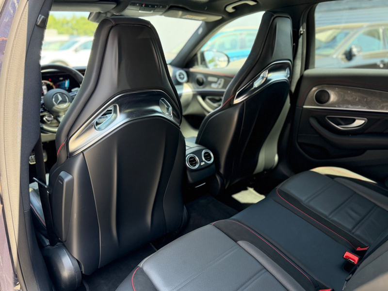 Mercedes-Benz E 53 AMG T-Modell 4Matic+*SAGA*PANO*MBUX* — photo 12