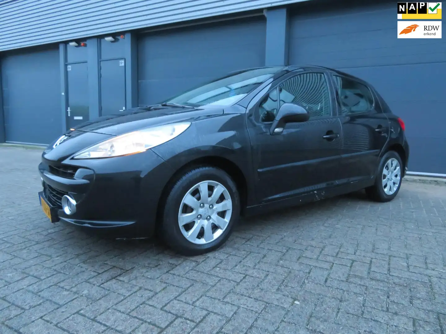 Peugeot 207 1.4 VTi XS 5 deurs Zwart - 1