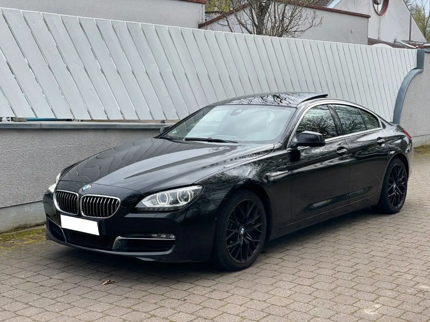 BMW 640 xDrive Schwarz - 1