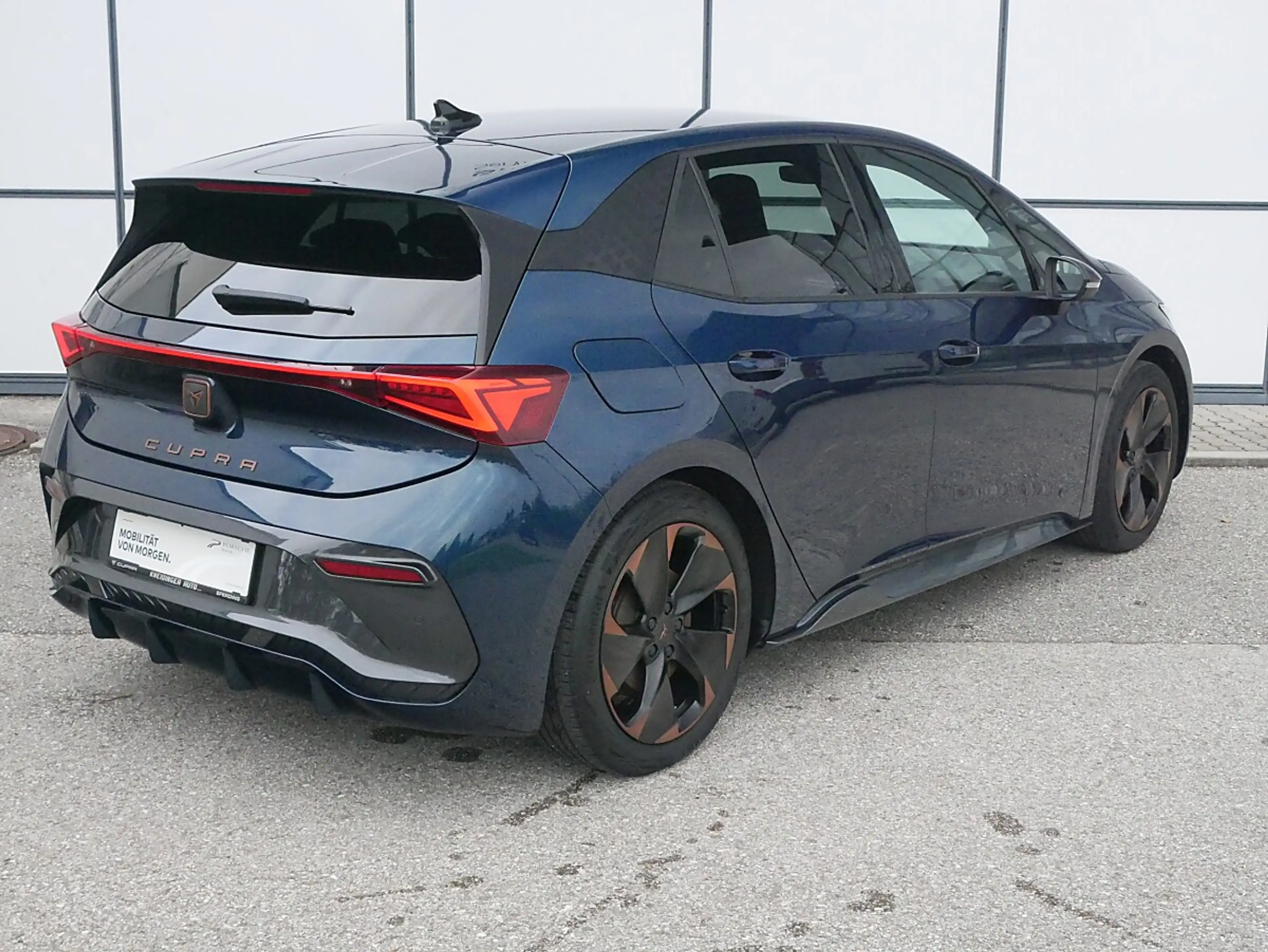 CUPRA Born 58kWh — photo 3