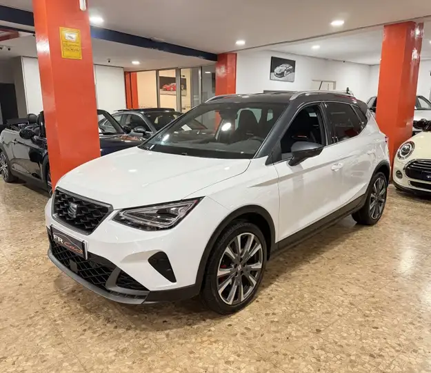 SEAT Arona 2025, foto 3