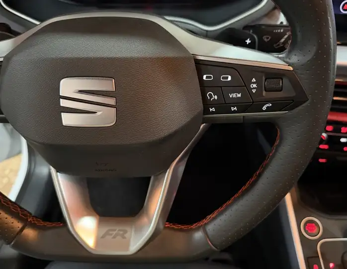SEAT Arona 2025, foto 18