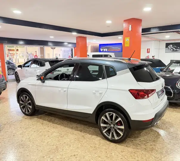 SEAT Arona 2025, foto 4
