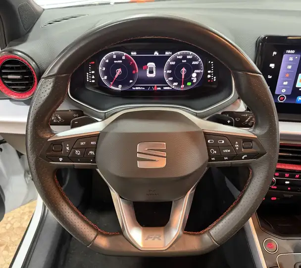 SEAT Arona 2025, foto 16