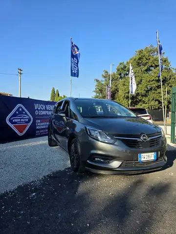 Opel Zafira Zafira IV 2017 1.6 cdti Innovation s