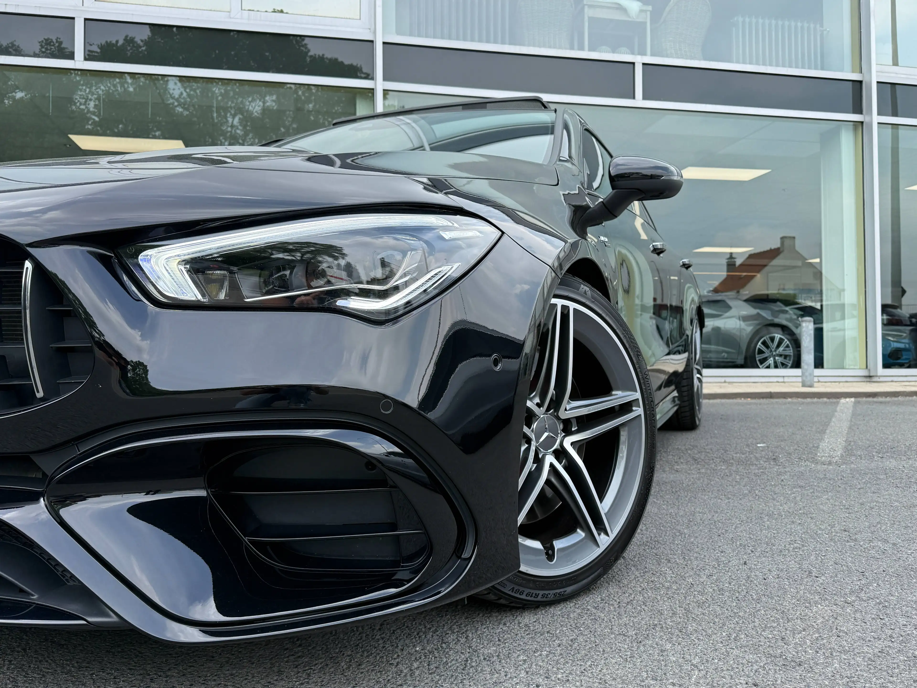 Mercedes-Benz CLA 45 AMG AMG 45 S / PANO / 360°CAMERA / HEAD UP DISPLAY / MEMORYSEATS / — photo 4