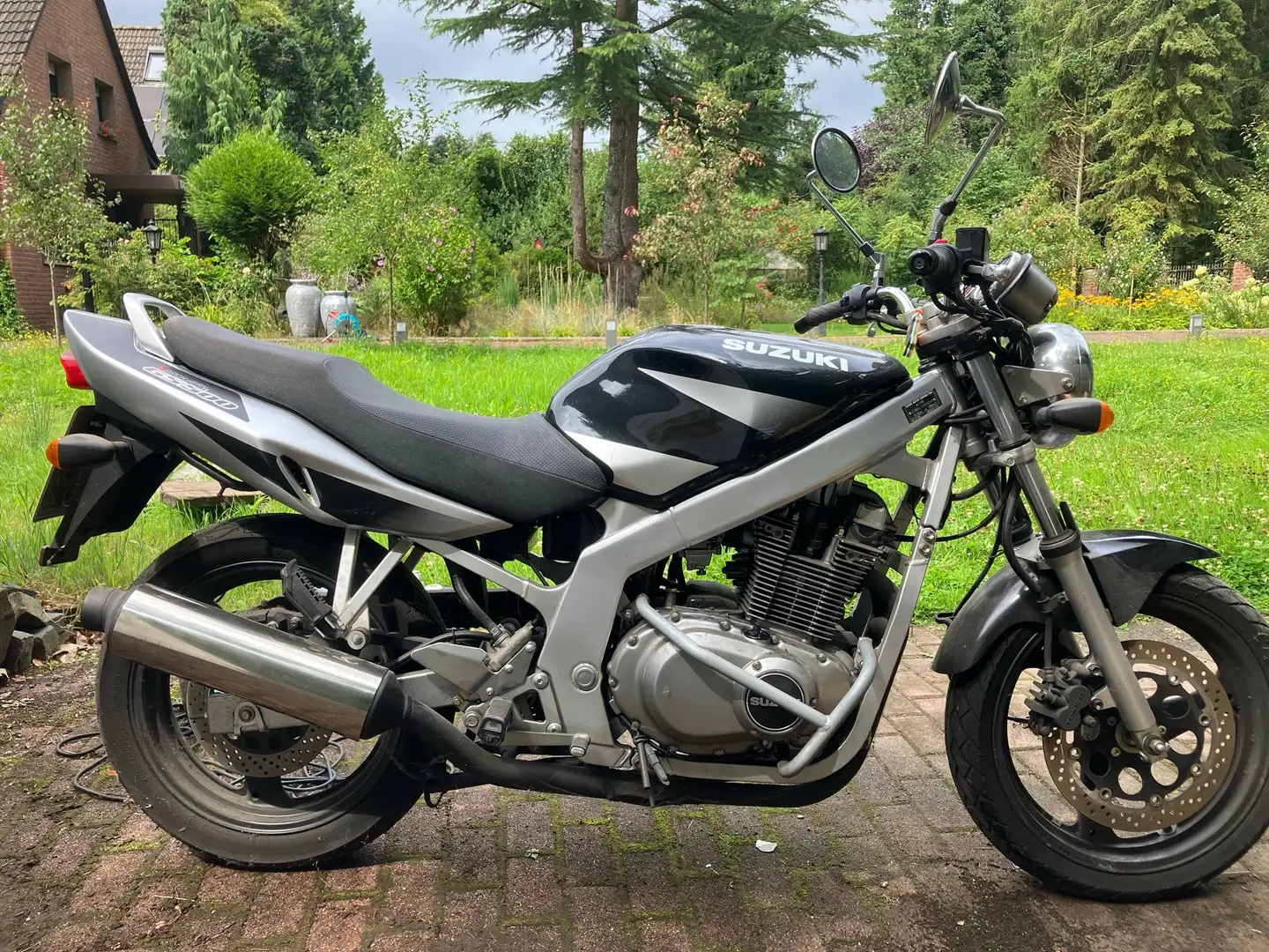 Suzuki GS 500 Černá - 1