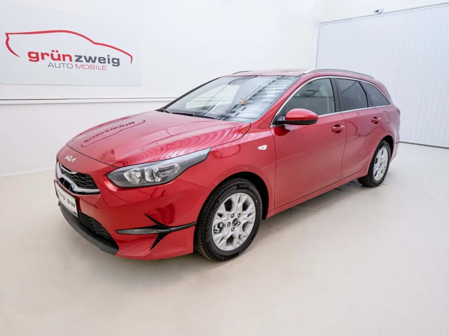 Kia Ceed SW / cee'd SW CEEDSW/SILBER/UVO/1.5 TGDI/MT6/140/P2 Rojo - 1