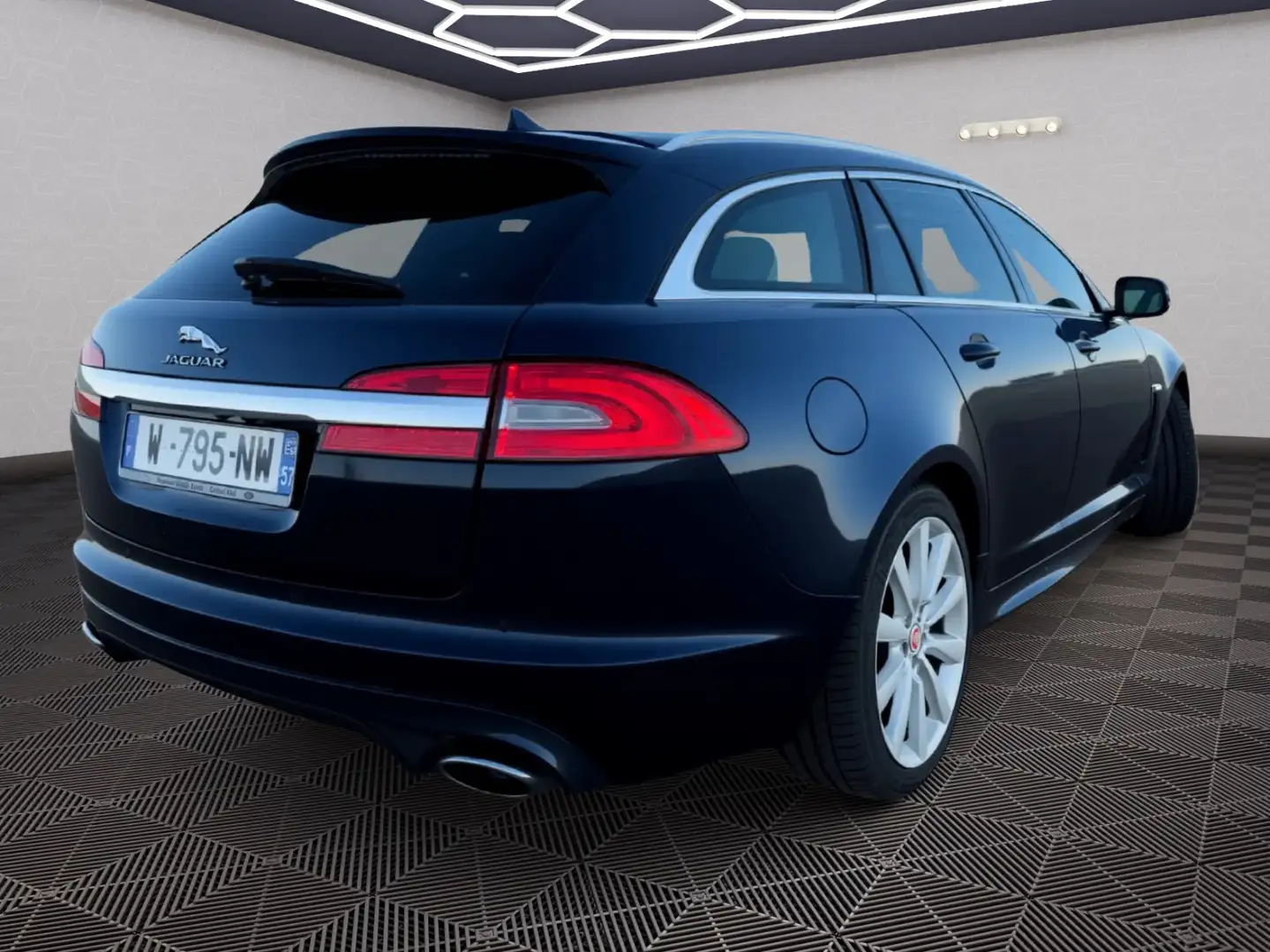 Jaguar XF 3.0 V6 Diesel S Blau - 2