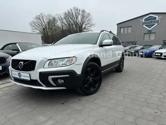 Volvo XC70 Summum AWD 2.4 D5/S-Heft/S-Dach/Keyless/WP